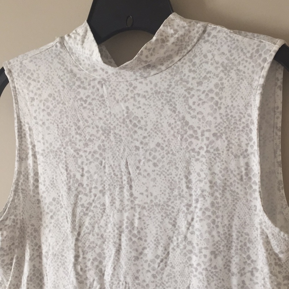 Joe Fresh Summer halter top - Picture 3 of 5
